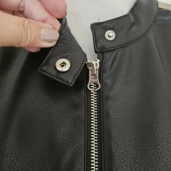 New Democracy Biker Jacket Size M Faux Leather Black Beige Zip Front Moto NWT - Picture 4 of 16